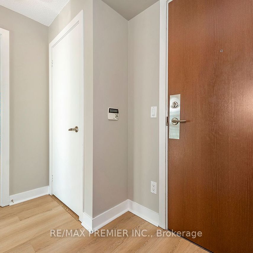 Zip Condos and Lofts - Photo 1