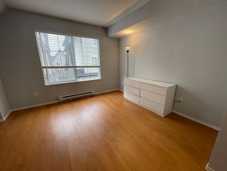 Bright & Spacious Southwind Townhouse - Photo 3