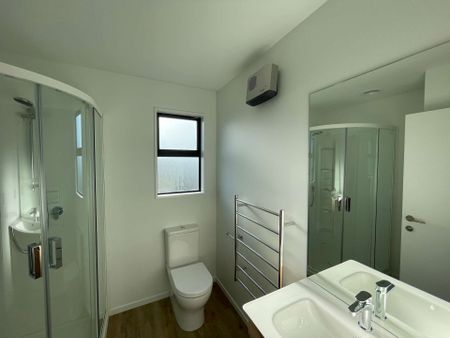 Modern property in prime location - Photo 2