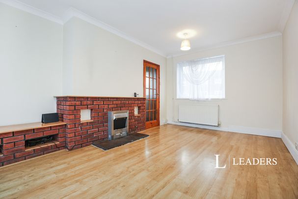 3 bedroom house to rent Kennett Green, Northampton, Northamptonshire, NN5 - Photo 1