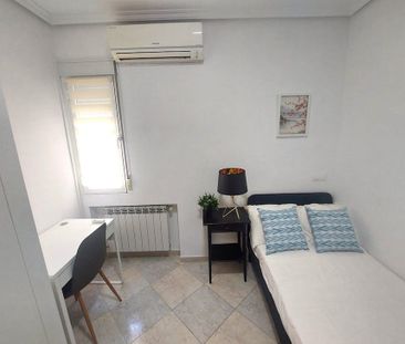 Calle Sanz Raso, Madrid, Community of Madrid 28038 - Photo 4