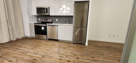 For Lease - 7 Erie Avenue Unit# 410, Brantford, Ontario - Photo 4