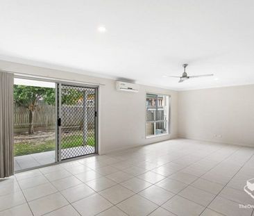 Townhouse with double garage - Photo 4