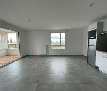 Location Appartement 64m² EAUNES 31600 - Photo 2