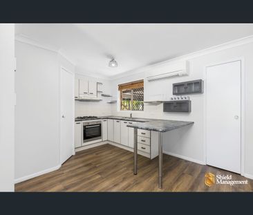 15 Hillcrest Pl, Flinders View, Qld 4305 - Photo 2