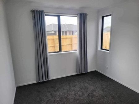 Low maintenance living - Photo 5