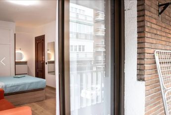 Calle del Jilguero, Madrid, Community of Madrid 28025