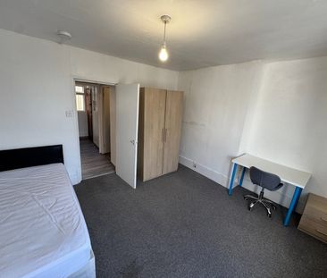 Studio Flat, Little Preston Street, BN1 - Photo 4