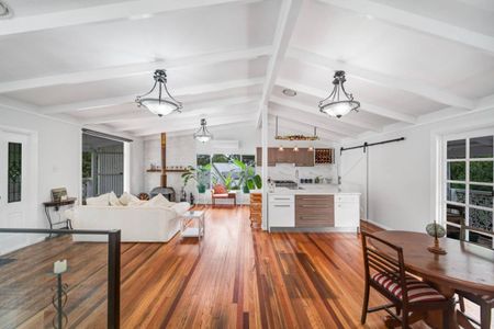 Dual Living- High-Set Home with Multiple Living Areas - Photo 3