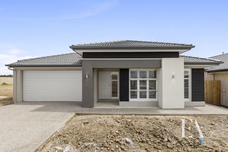 44 Blackwattle Drive, Armstrong Creek - Photo 3