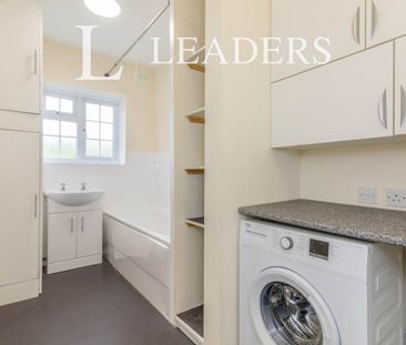 2 bedroom apartment to rent Drummond Gardens, Christ Church Mount, ... - Photo 5