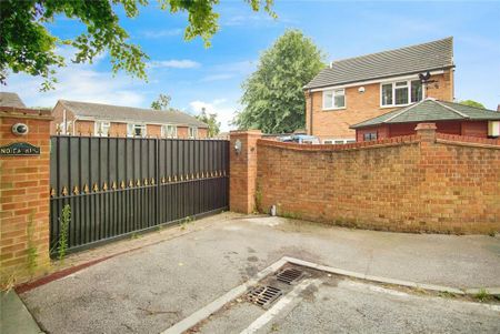 4 bedroom detached house to rent - Photo 4