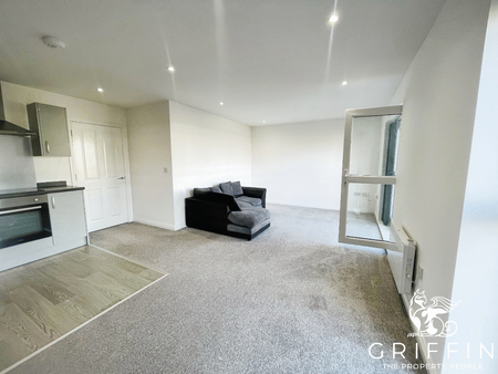 Melbourne Road, Tilbury, RM18 - Photo 2