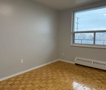 For Lease - 363 Lakeshore Road Unit# 504, Mississauga, Ontario - Photo 6
