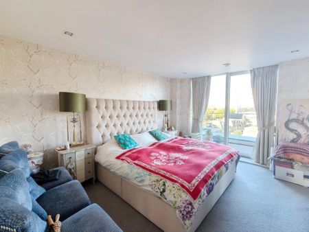 2 bedroom penthouse to rent - Photo 5