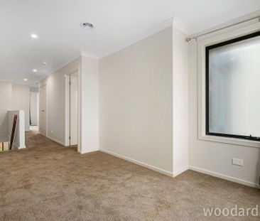 Modern 3-Bedroom Townhouse in Prime Officer Location - Photo 5