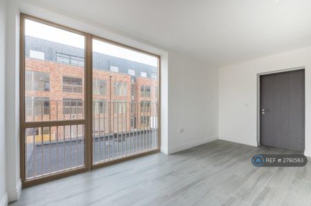 1 bedroom flat to rent - Photo 3