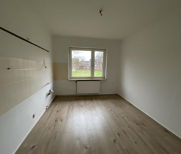 Gepflegte 3-Zimmer-Wohnung mit Wanne in Wilhelmshaven City zu sofort! - Photo 3