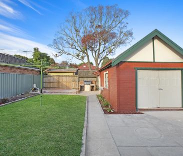 REJUVENATED AIR-CONDITIONED FAMILY HOME IN SOUGHT AFTER STREET - Photo 2
