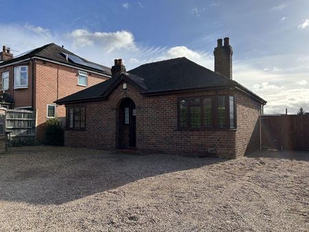 2 bedroom detached bungalow to rent - Photo 5