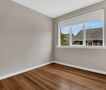 4/34 Weir Street, Balwyn VIC 3103 - Photo 2