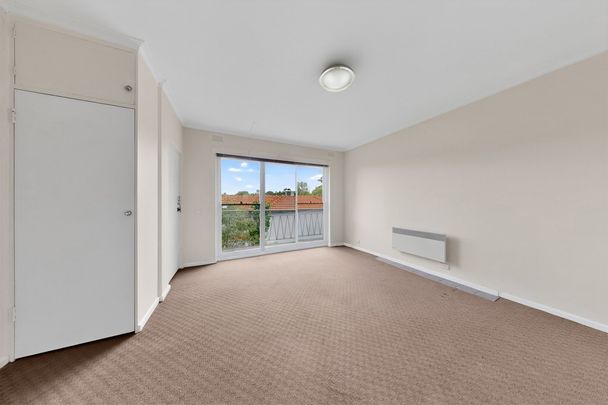 Private and Secure Apartment - Photo 1