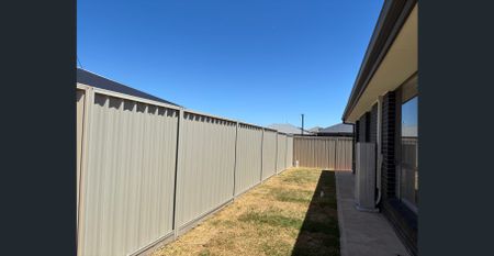 Brand-New Modern Home for Rent – Quiet, Peaceful Neighborhood - Photo 5