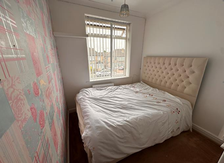 Carr Manor Road, Leeds - Photo 5