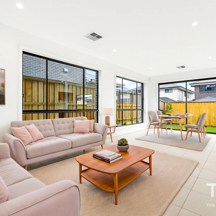 Contemporary Family Living with Style, Space & Comfort - Photo 1
