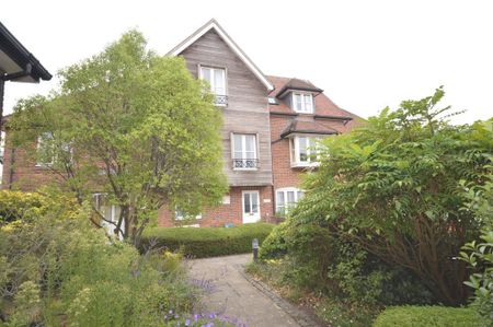 2 bedroom maisonette to rent - Photo 2