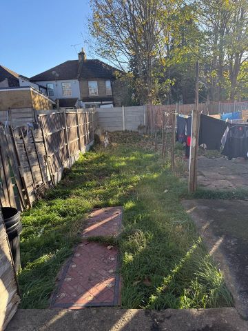 2 Bed Flat, Wellesley Road, IG1 - Photo 5