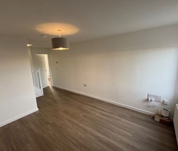 Violet Street - Photo 1