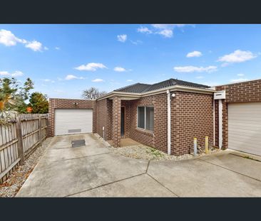 2/16 Clarendon Avenue, Oakleigh South, Vic 3167 - Photo 3