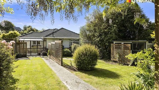 3-bedroom property ready to move in furnished - Photo 1