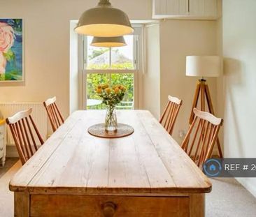 2 bedroom semi-detached house to rent - Photo 6