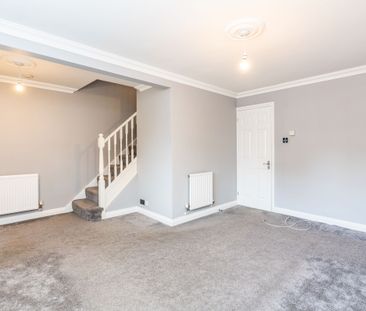 3 bedroom house to rent Lavington Gardens, North Baddesley, Southam... - Photo 6