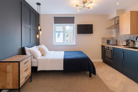 1 bedroom in a house share to rent - Photo 2