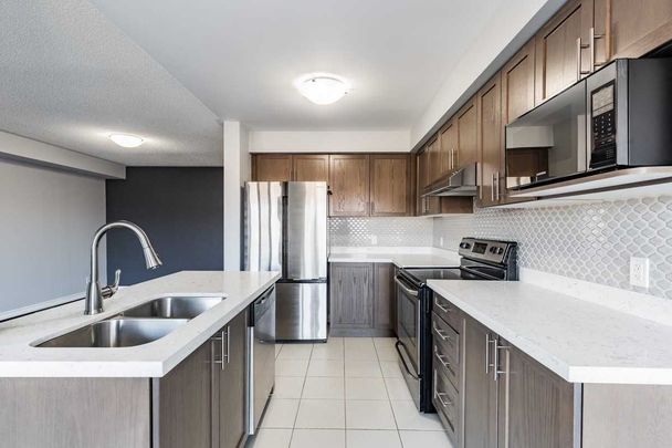 For Lease - 104 Symington Avenue, Oshawa, Ontario - Photo 1