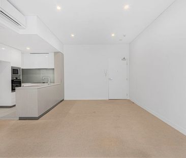 Great Location - Photo 2