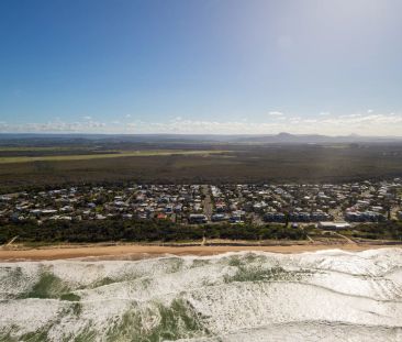 Freshly Renovated Unit in the Heart of Marcoola! - Photo 1