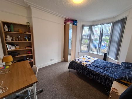 4 bedroom private hall to rent - Photo 2