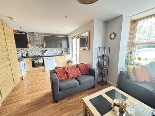 Norton House 36A 2 Cardigan Road, Leeds, LS6 3AG - Photo 1