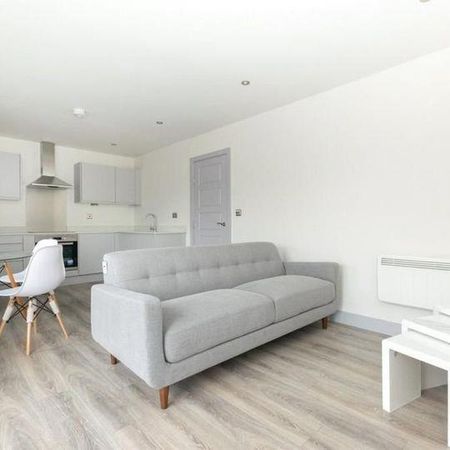 2 bedroom apartment to rent - Photo 2