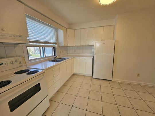 For Lease - 401 Winnett Avenue Unit# 3, Toronto, Ontario - Photo 1