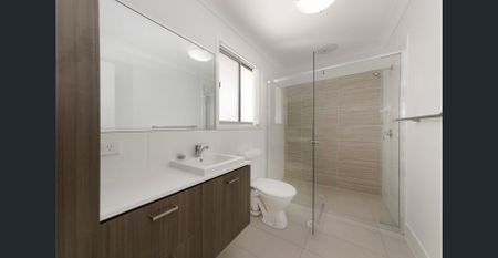 Modern 3 bedrooms townhouses in Gailes - Photo 3