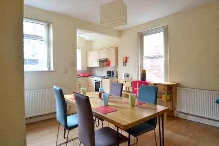 Bridge Grove, West Bridgford, NG2 - Photo 2