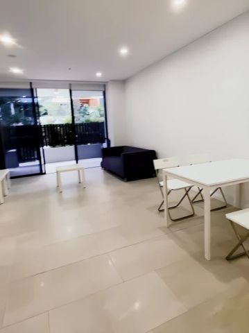 126 Banks Avenue, Sydney - Photo 5