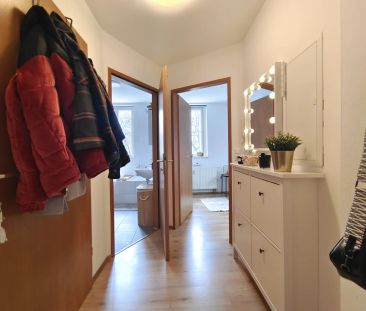 Sanierte, moderne und helle Wohnung mit Parkplatz nahe Zentrum - Photo 3