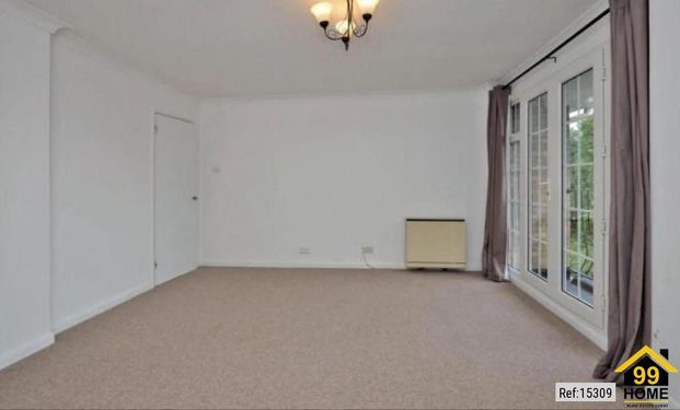 3 bedroom flat to rent - Photo 1