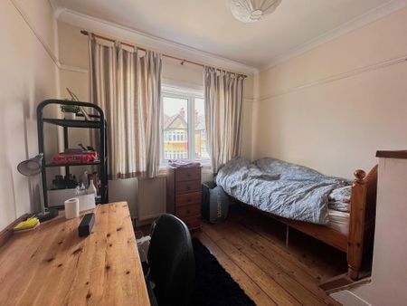 5 bedroom detached house to rent - Photo 3